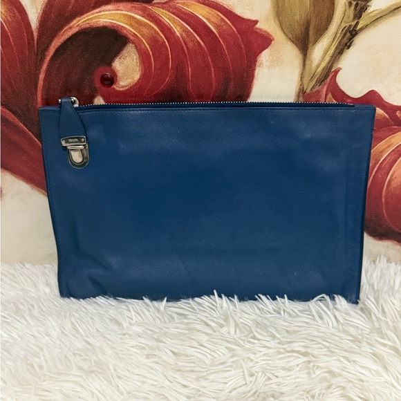 Prada leather clutch - Picture 1 of 11